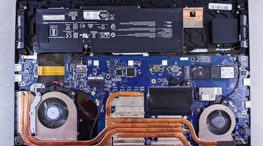 Cómo acelerar una laptop lenta: 10 pasos ordenados por impacto real