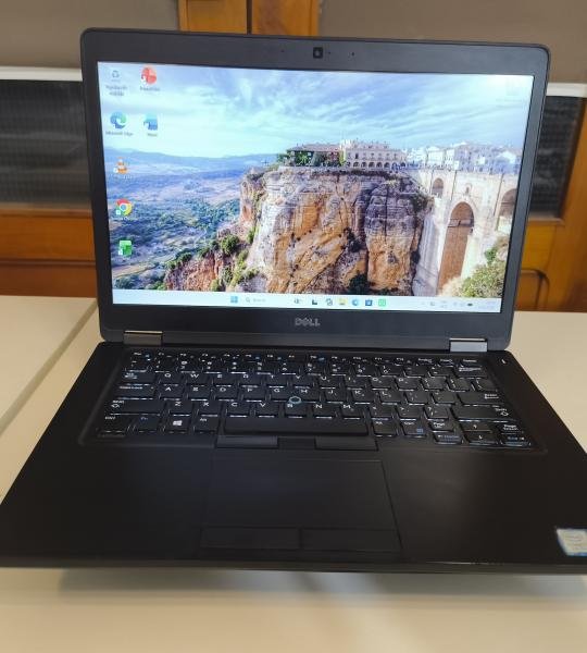 Laptop Dell Latitude 5480 Intel Core i7-7820HQ (Alto rendimiento) 8GB RAM 256 GB SSD M.2