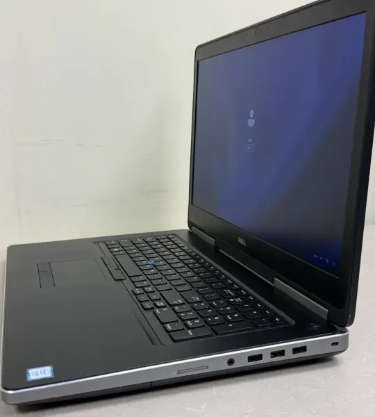 Laptop alto rendimiento Dell Precision 7720, 17" (Xeon E3-1545M, 32 GB RAM, 500 GB SSD, 8GB NVIDIA