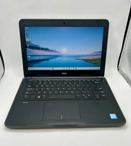 Laptop Dell Latitude 3380 13.3" Laptop i3-6006U 2GHz 4 GB RAM 128 GB SSD Win 11 Pro