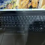 Laptop Dell Latitude 5501 Core i7-9850H / 8GB / 256 SSD  M.2 / Video 2GB