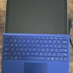 Laptop Microsoft Surface Pro 4 12.3” Touch Core i5-6300U | 8GB RAM | 240GB SSD | Teclado incluido