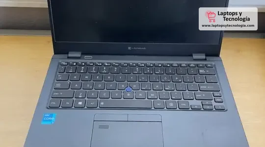 Laptop Toshiba Dynabook Portege X30L-J i5-1135G7 2.4 GHz DDR4 16GB RAM 256GB SSD Intel Iris Xe